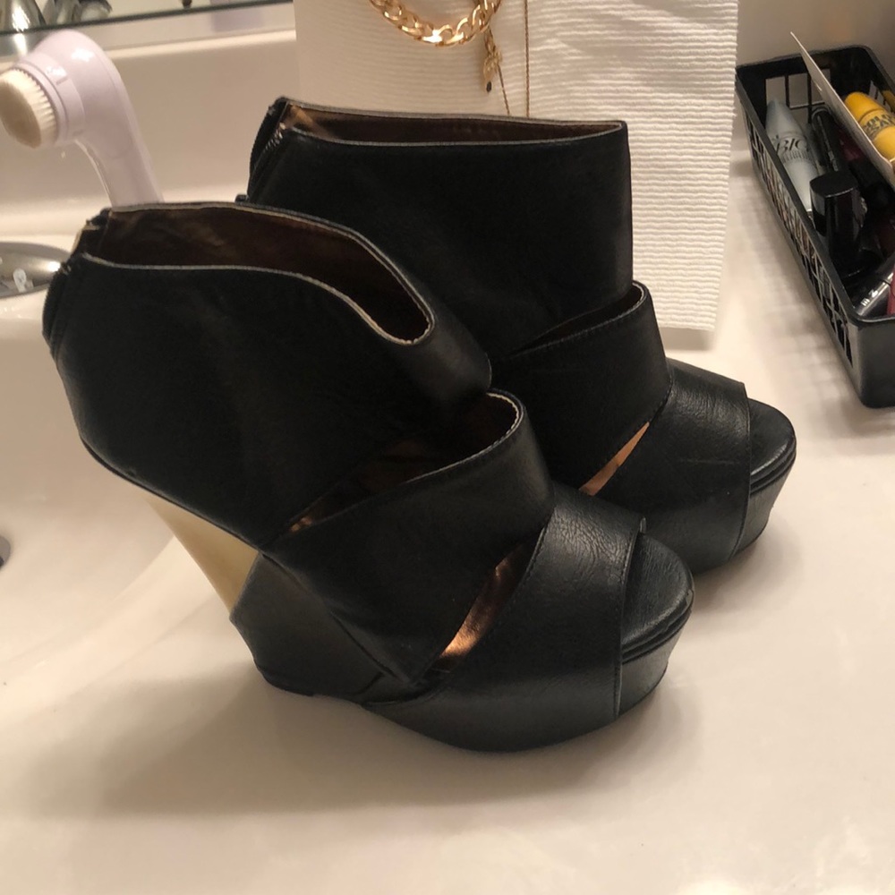 Posh wedge - Picture 3 of 5